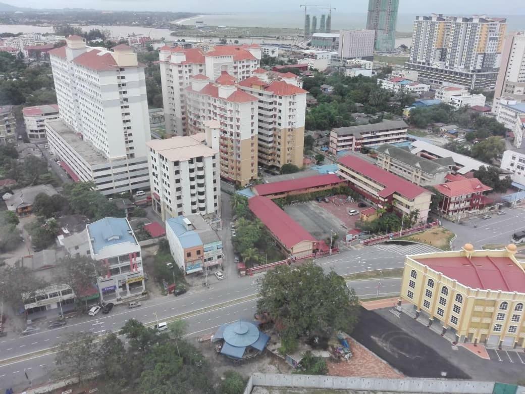 Homestay Hani Kuala Terengganu Exterior photo